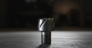 Śruby zabezpieczające do felg stalowych 2026: Pełna ochrona Twojego auta